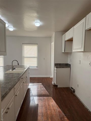 433 Navahoe Street, Detroit, MI 48215