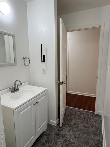 433 Navahoe Street, Detroit, MI 48215