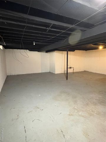 433 Navahoe Street, Detroit, MI 48215