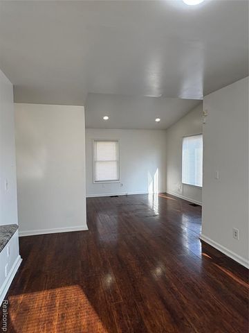 433 Navahoe Street, Detroit, MI 48215