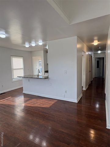 433 Navahoe Street, Detroit, MI 48215