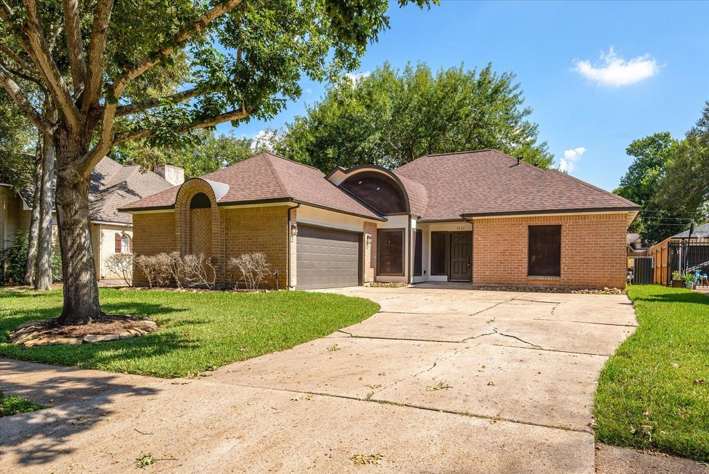 2126 Windmill Drive, Richmond, TX 77406
