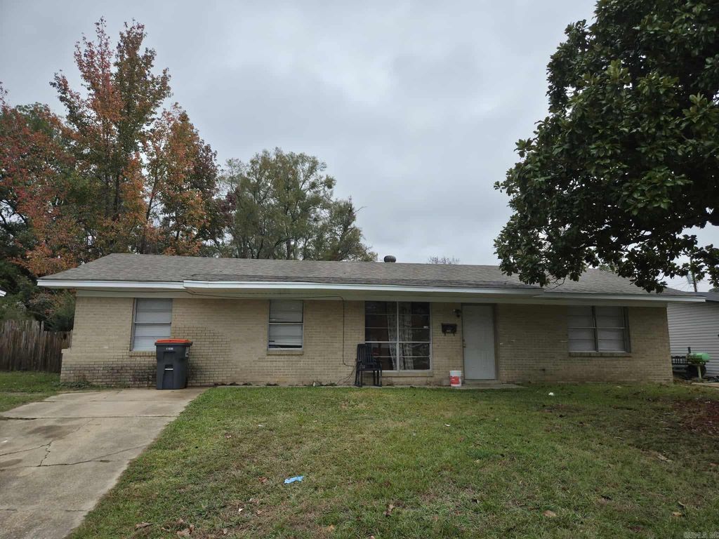 3305 Daffodil Street, Pine Bluff, AR 71603