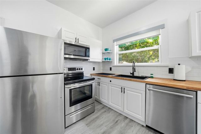 1024 E 19TH AVENUE, Tampa, FL 33605