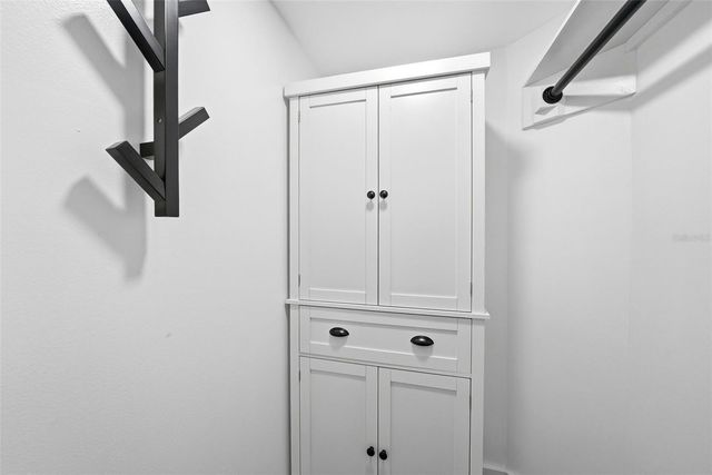 1024 E 19TH AVENUE, Tampa, FL 33605