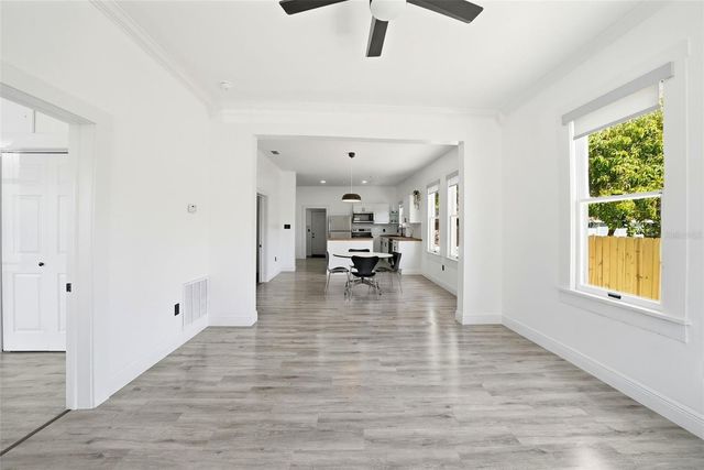 1024 E 19TH AVENUE, Tampa, FL 33605