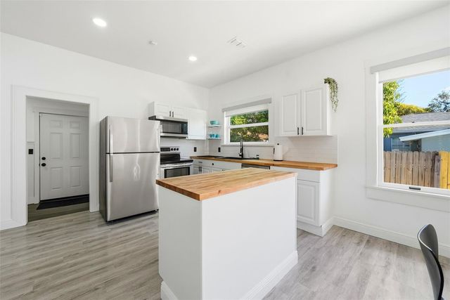 1024 E 19TH AVENUE, Tampa, FL 33605