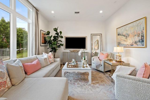 2528 Watkins WAY, Austin, TX 78746
