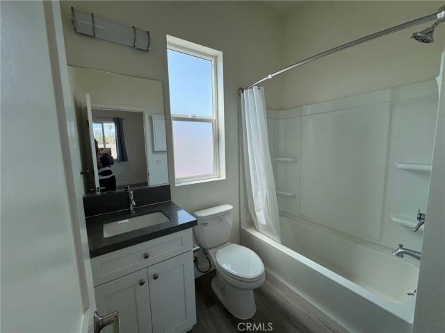 209 N Serrano Avenue, Los Angeles, CA 90004