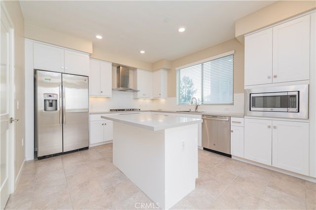 117 Bowery, Irvine, CA 92612