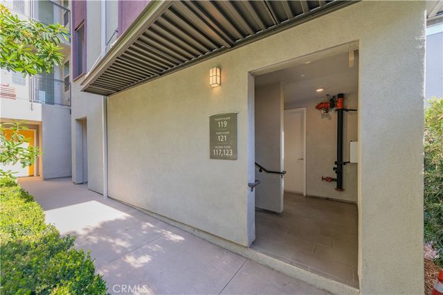 117 Bowery, Irvine, CA 92612