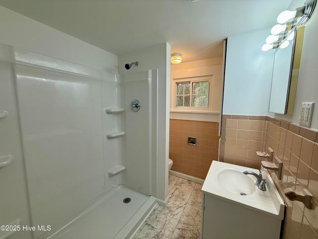 25960 Us 264 Highway E, Pantego, NC 27860