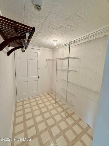 25960 Us 264 Highway E, Pantego, NC 27860