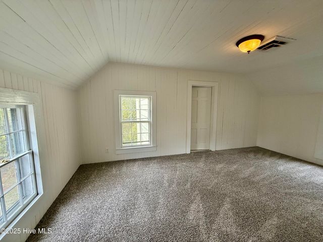 25960 Us 264 Highway E, Pantego, NC 27860