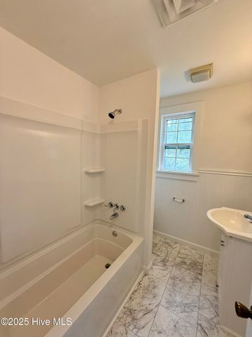 25960 Us 264 Highway E, Pantego, NC 27860