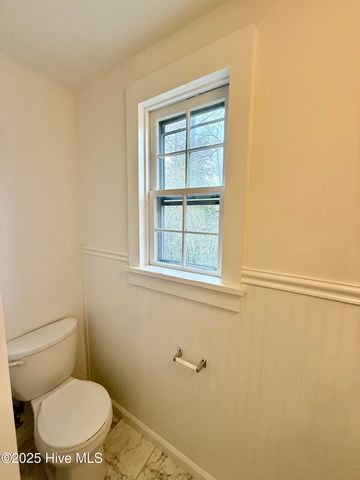 25960 Us 264 Highway E, Pantego, NC 27860