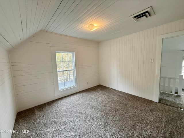 25960 Us 264 Highway E, Pantego, NC 27860