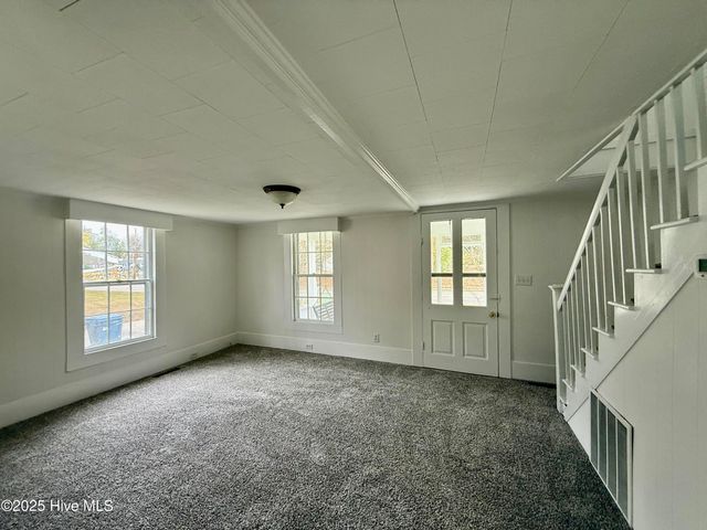 25960 Us 264 Highway E, Pantego, NC 27860