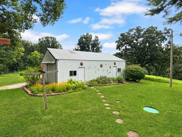 14200 N HWY YY, Columbia, MO 65202