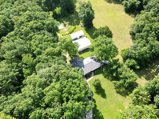 14200 N HWY YY, Columbia, MO 65202