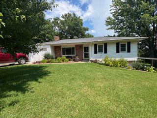 14200 N HWY YY, Columbia, MO 65202