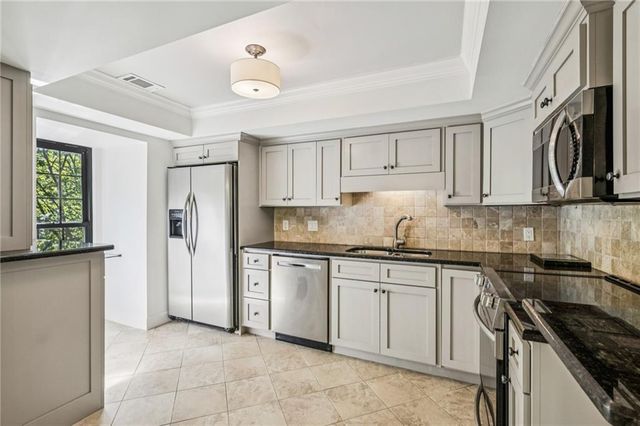 25316 Plantation Drive NE 316, Atlanta, GA 30324