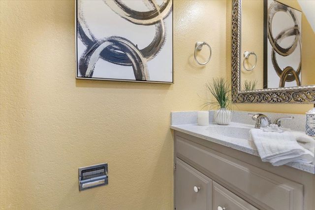 31131 Alvarado Niles Rd, Union City, CA 94587