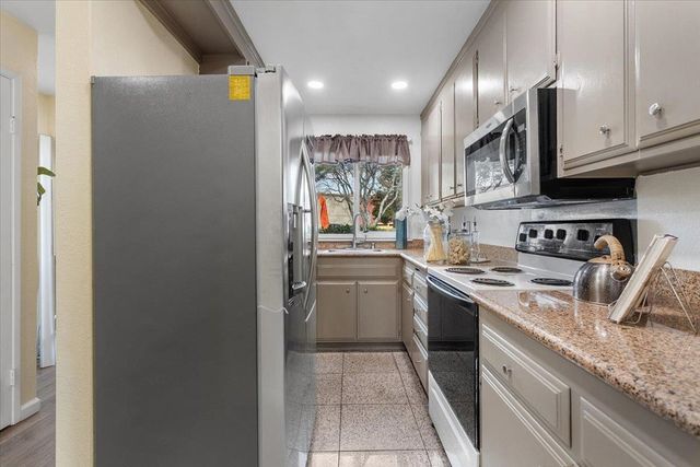 31131 Alvarado Niles Rd, Union City, CA 94587