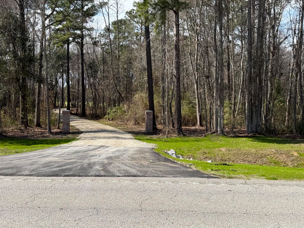 Image 4 of property listing at 4 Highway 52, Saint Stephen, SC 29479