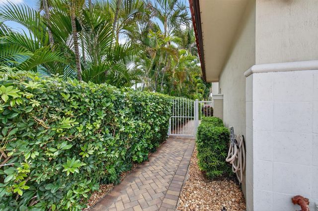1942 NE 6th Street C, Deerfield Beach, FL 33441