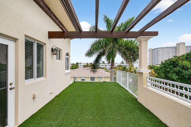 1942 NE 6th Street C, Deerfield Beach, FL 33441