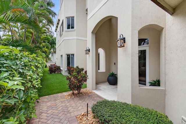 1942 NE 6th Street C, Deerfield Beach, FL 33441