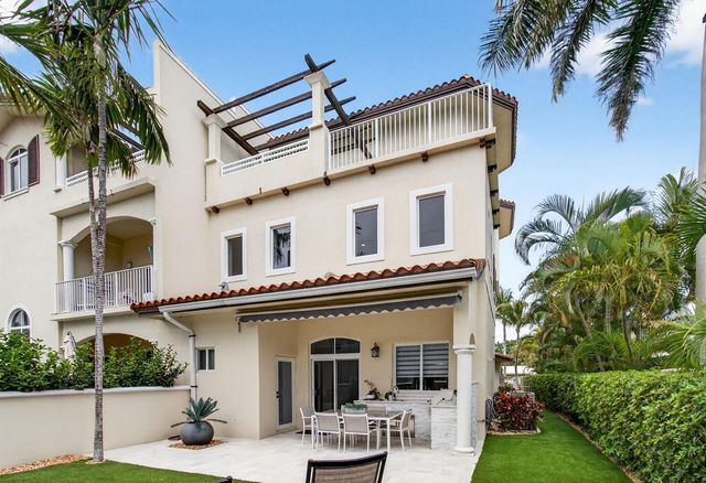 1942 NE 6th Street C, Deerfield Beach, FL 33441