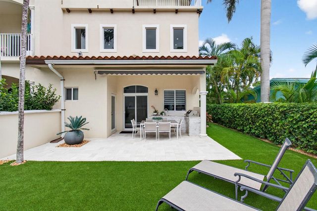 1942 NE 6th Street C, Deerfield Beach, FL 33441