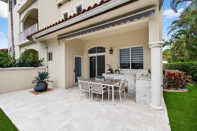 1942 NE 6th Street C, Deerfield Beach, FL 33441