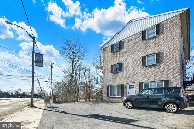 219 W MAIN ST, Fleetwood, PA 19522