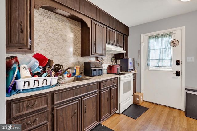 219 W MAIN ST, Fleetwood, PA 19522