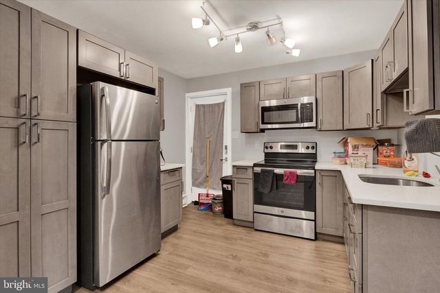 219 W MAIN ST, Fleetwood, PA 19522