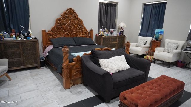 920 W TAMARISK Street, Phoenix, AZ 85041