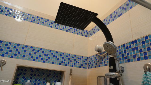 920 W TAMARISK Street, Phoenix, AZ 85041