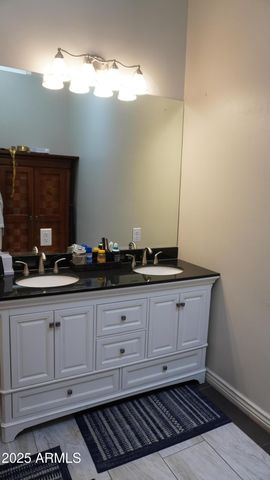 920 W TAMARISK Street, Phoenix, AZ 85041