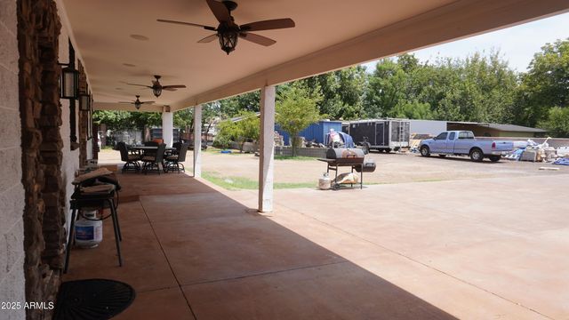 920 W TAMARISK Street, Phoenix, AZ 85041