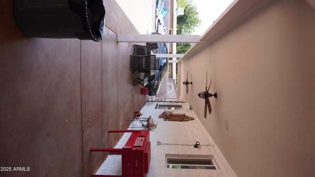 920 W TAMARISK Street, Phoenix, AZ 85041