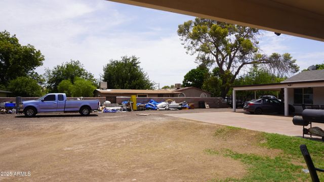 920 W TAMARISK Street, Phoenix, AZ 85041