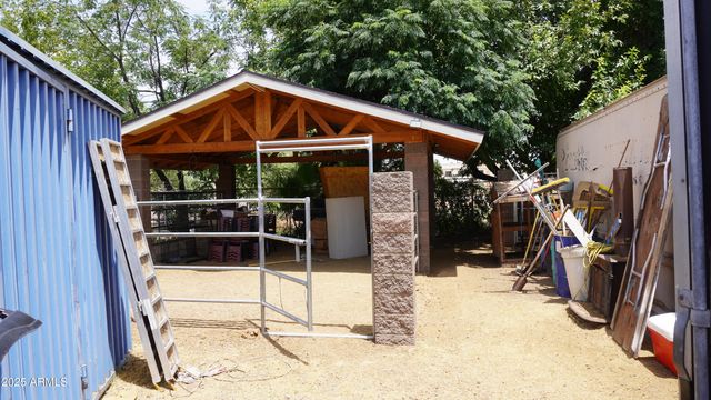 920 W TAMARISK Street, Phoenix, AZ 85041