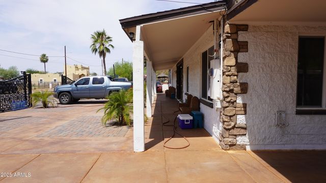920 W TAMARISK Street, Phoenix, AZ 85041