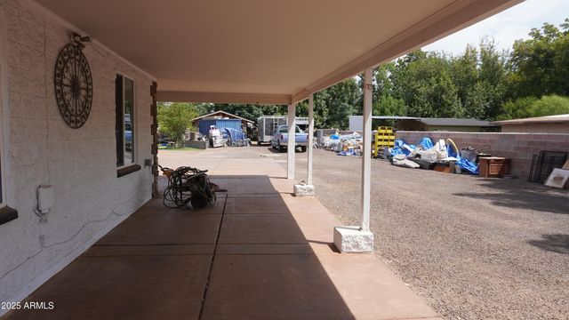 920 W TAMARISK Street, Phoenix, AZ 85041