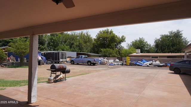 920 W TAMARISK Street, Phoenix, AZ 85041