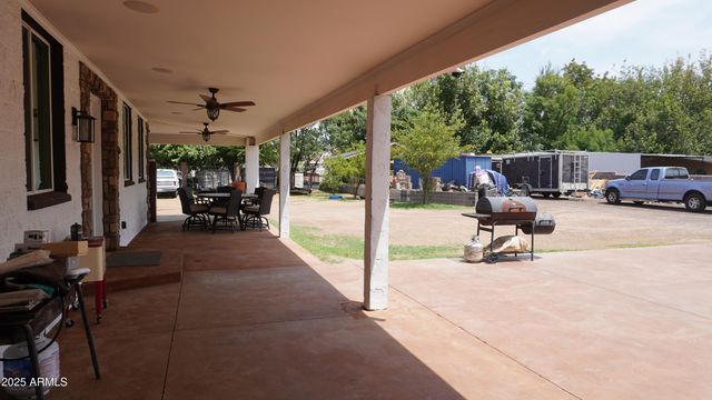 920 W TAMARISK Street, Phoenix, AZ 85041