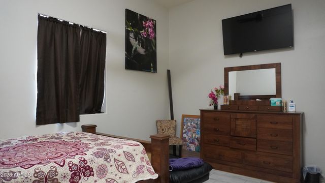 920 W TAMARISK Street, Phoenix, AZ 85041